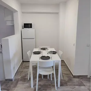 2 Bedroom In Center With Pool And Parking Appartement Salou